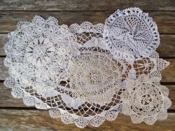Put grandma’s doilies to good use&nbsp;!